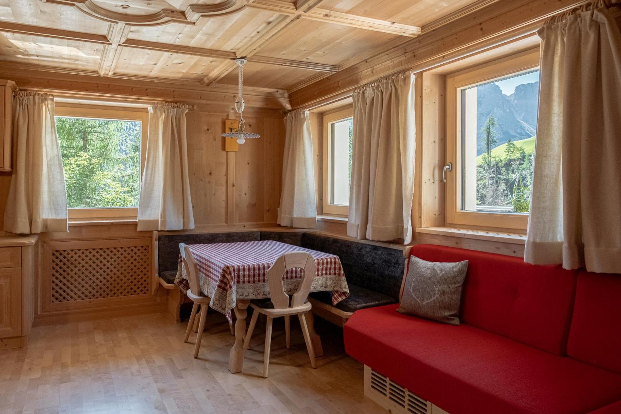 Ciasa Iachin - Dolomites Dream Retreat Apartman San Martino in Badia Kültér fotó
