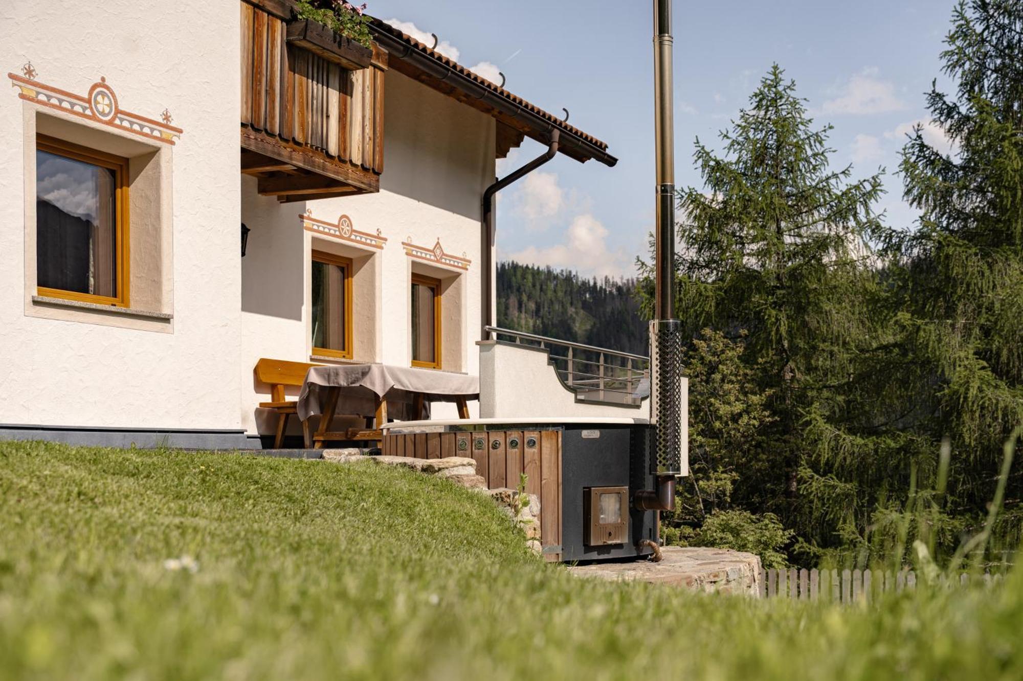 Ciasa Iachin - Dolomites Dream Retreat Apartman San Martino in Badia Kültér fotó